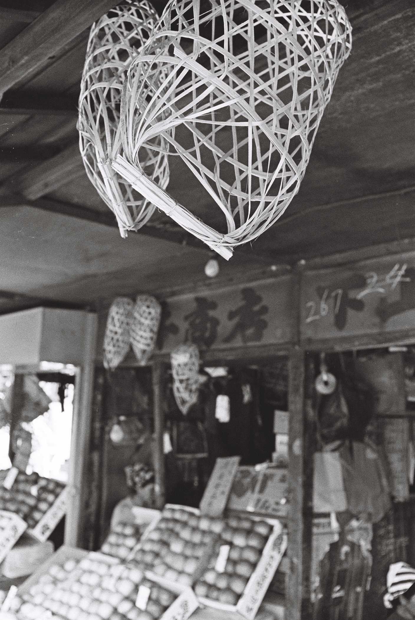 青森駅前周辺の露店と市場・八戸工業港と漁連ドック