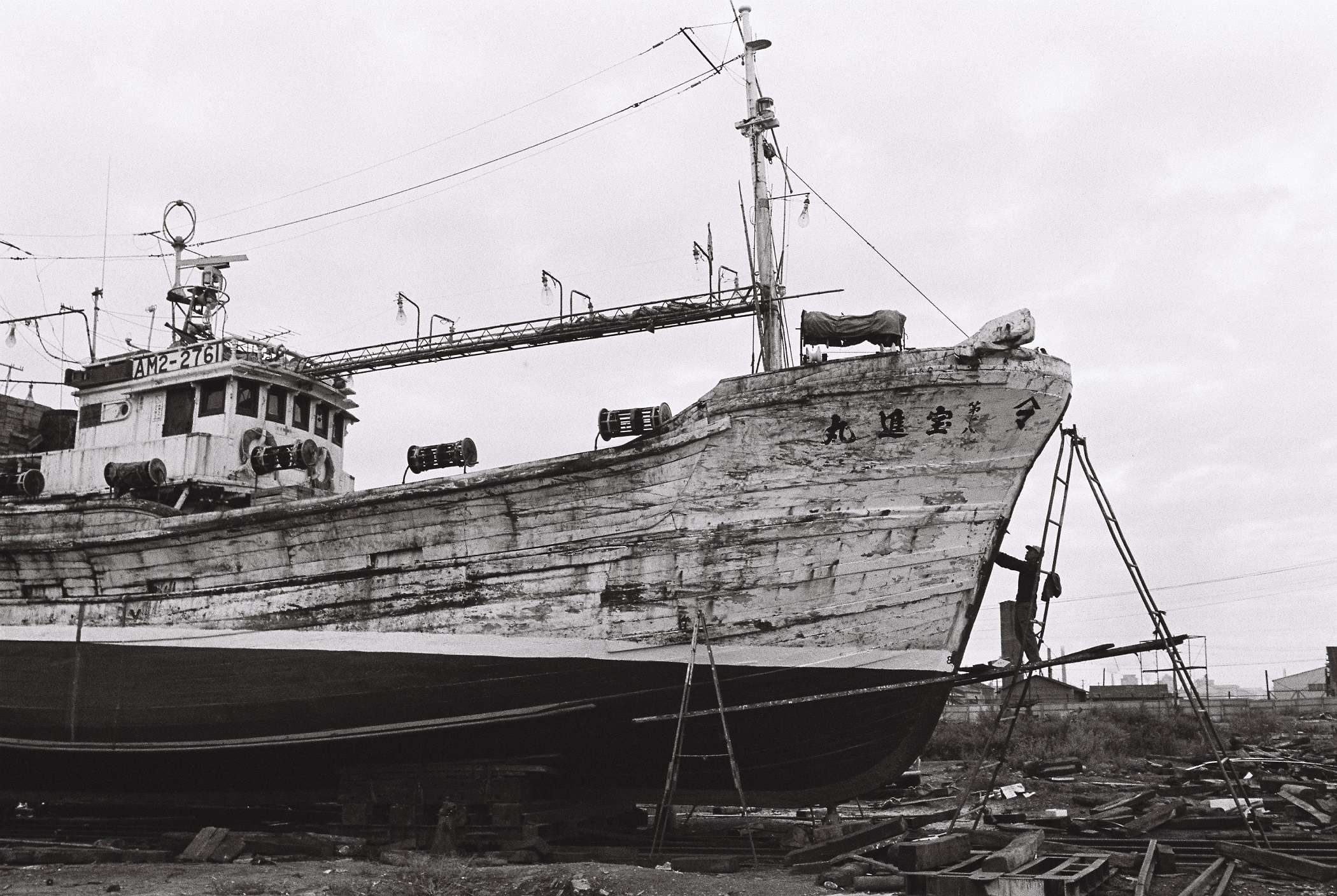 青森駅前周辺の露店と市場・八戸工業港と漁連ドック